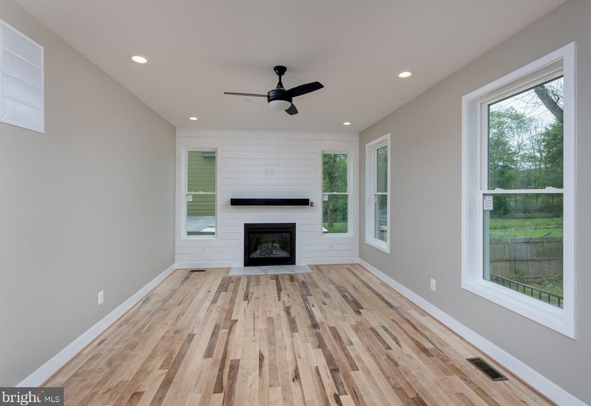 2511 Peck Ave, Baltimore, MD 21219-1850