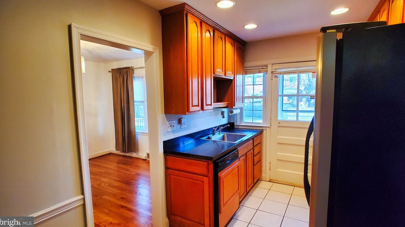 8118 Loch Raven Blvd, Baltimore MD 21286-8305 exterior