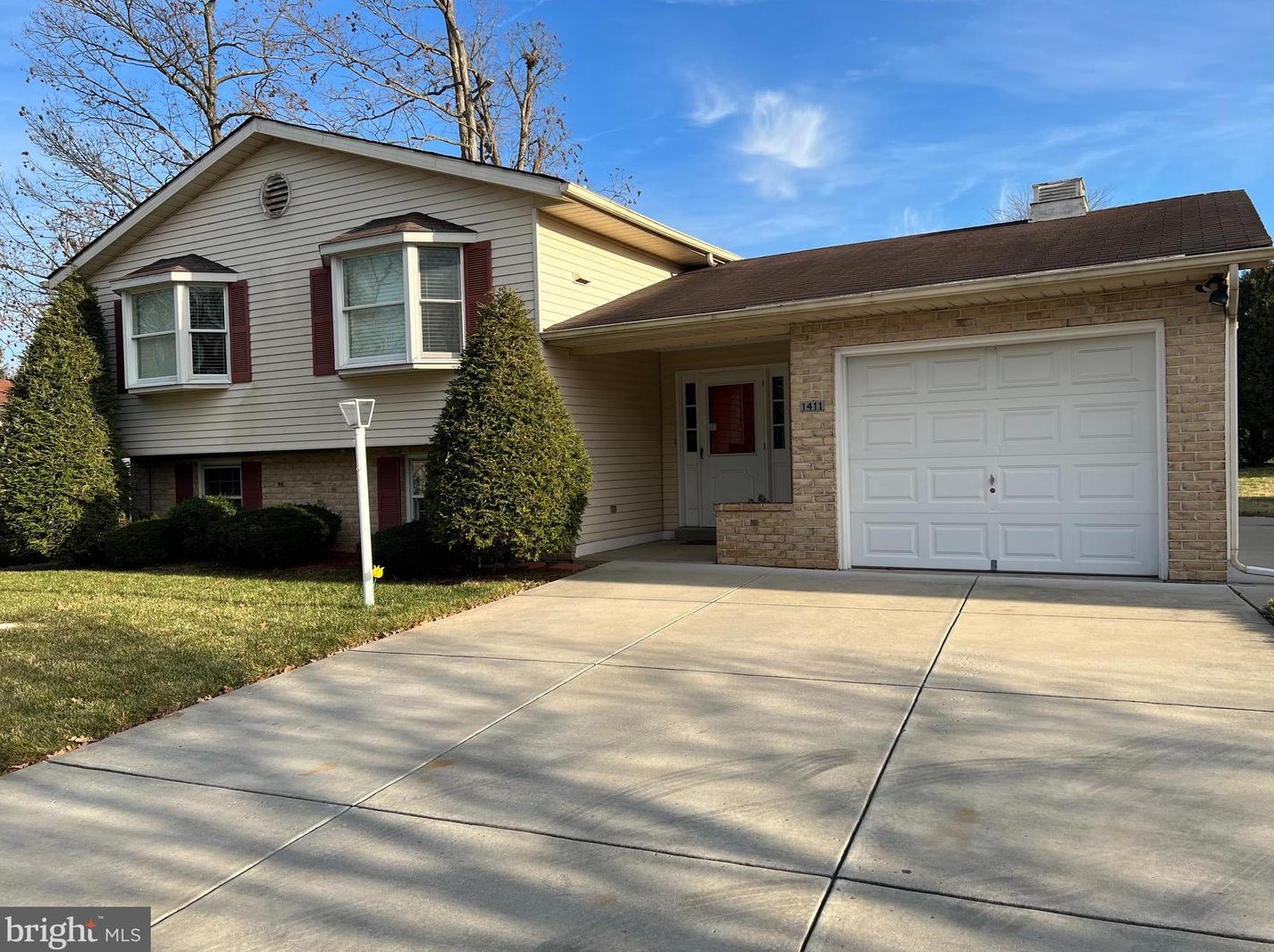 1411 Lincolnwoods Dr, Baltimore MD  21228-2535 exterior