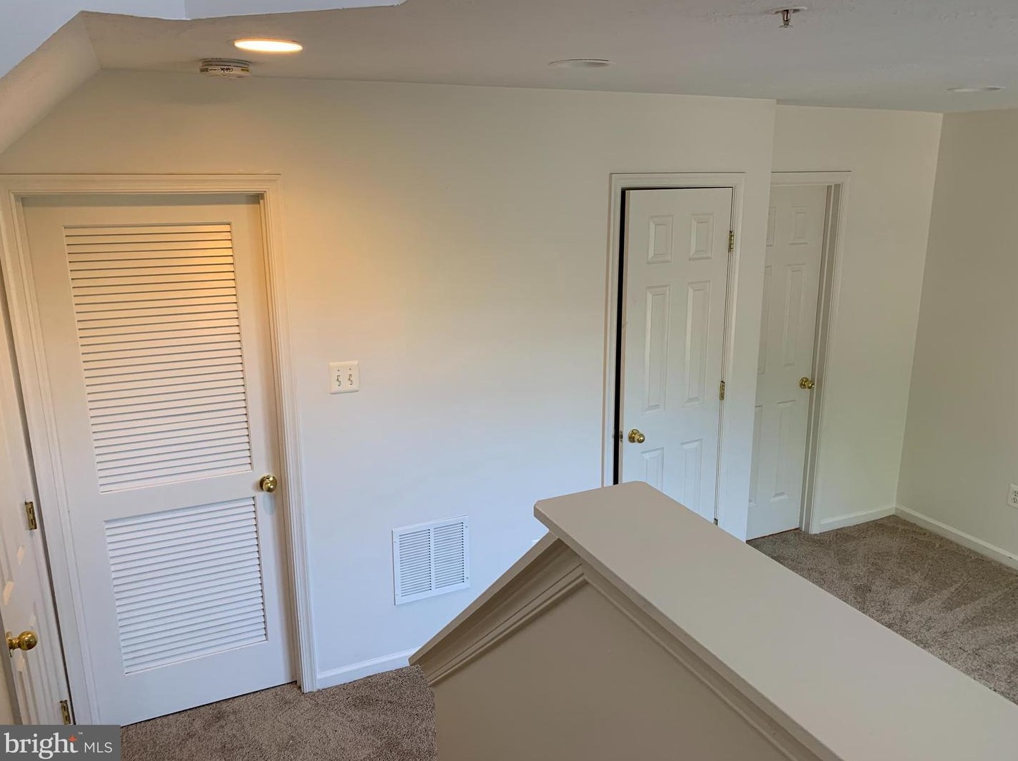 883 Middle River Rd, Baltimore, MD 21220