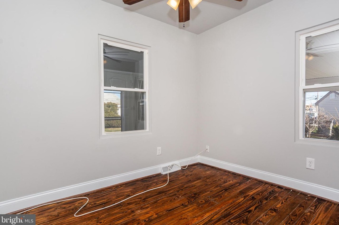 117 Avon Bch Rd, Baltimore MD 21222-6104 exterior