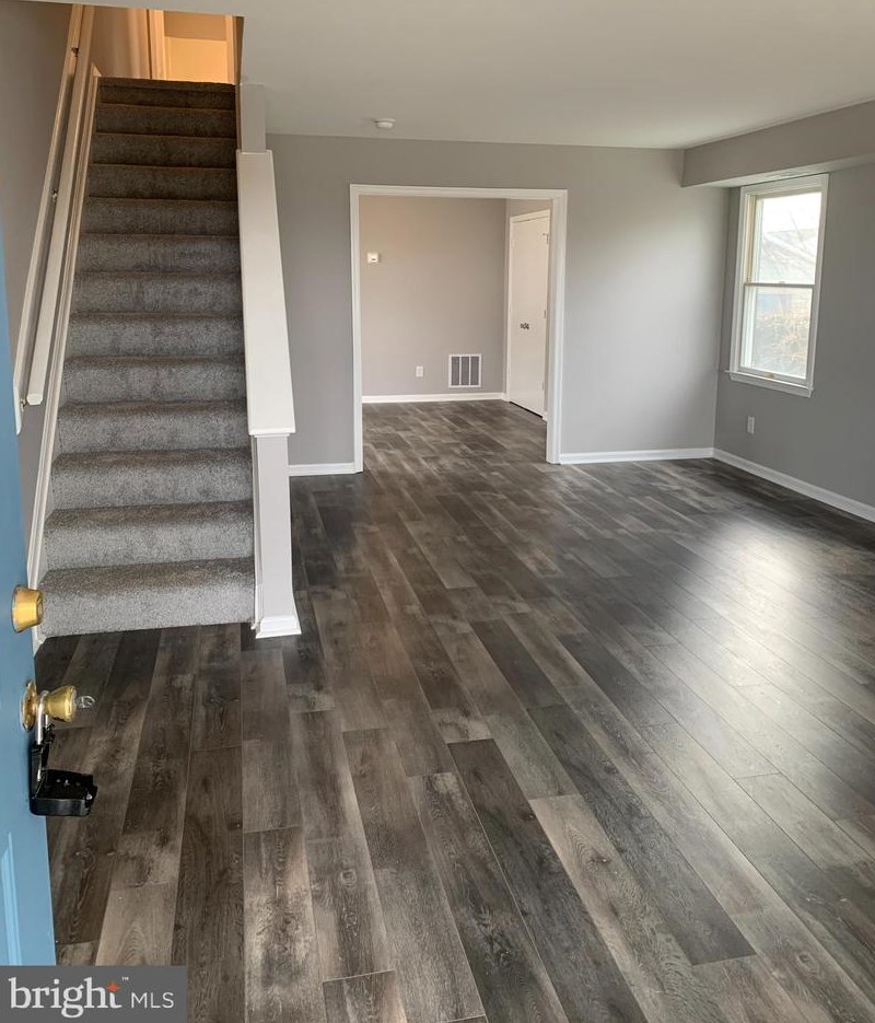 27 Maryland Ave, Baltimore MD 21228-3240 exterior