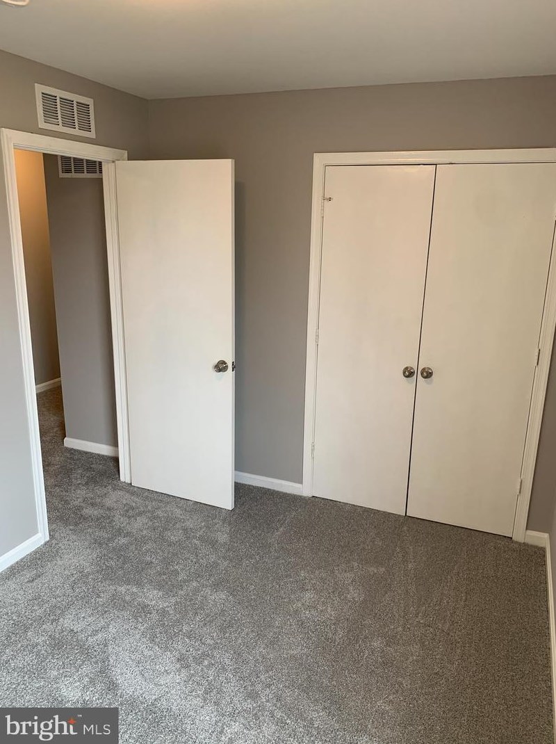 27 Maryland Ave, Baltimore MD 21228-3240 exterior