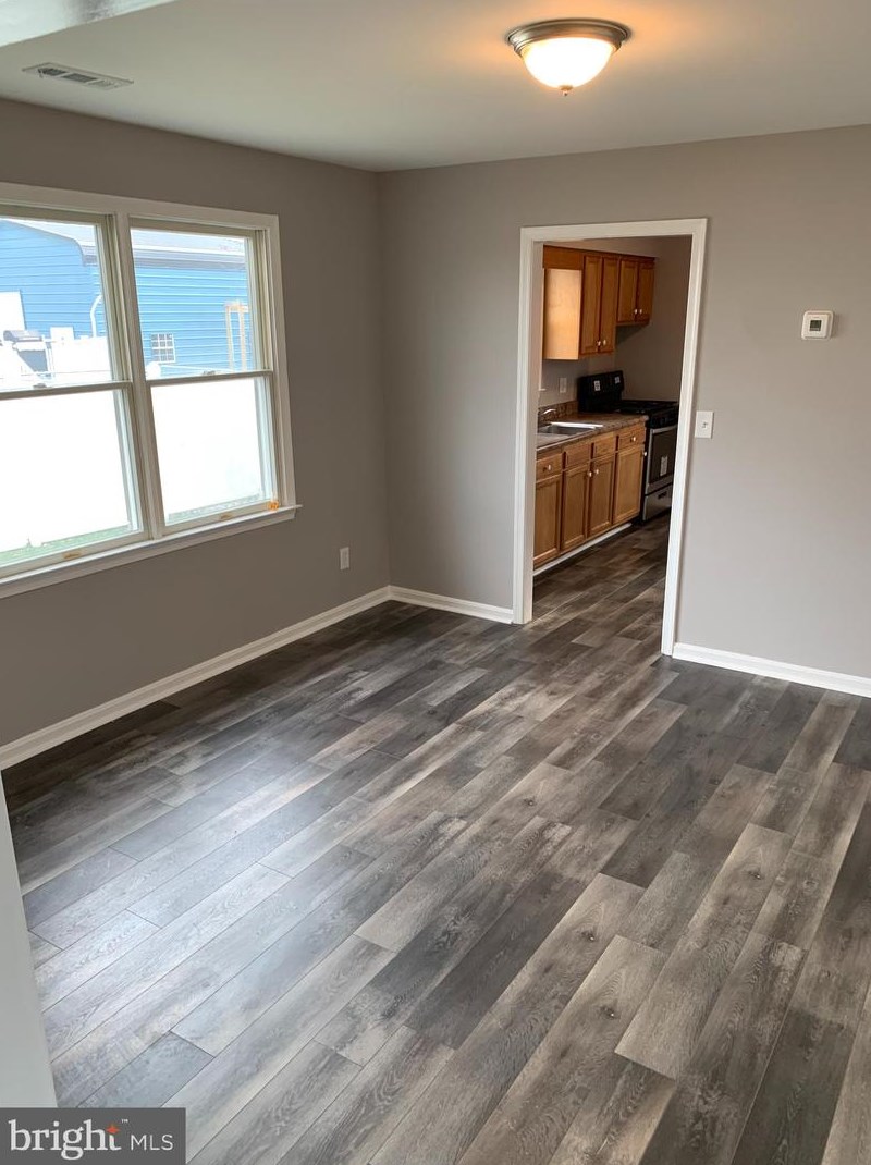 27 Maryland Ave, Baltimore MD 21228-3240 exterior