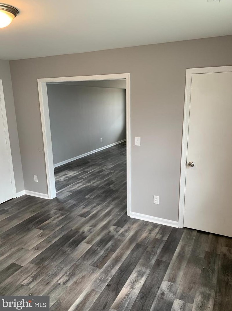 27 Maryland Ave, Baltimore MD 21228-3240 exterior