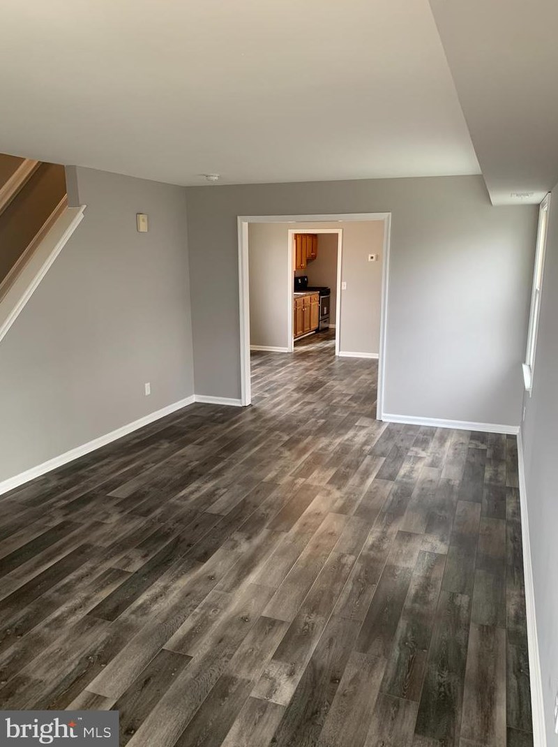 27 Maryland Ave, Baltimore MD 21228-3240 exterior