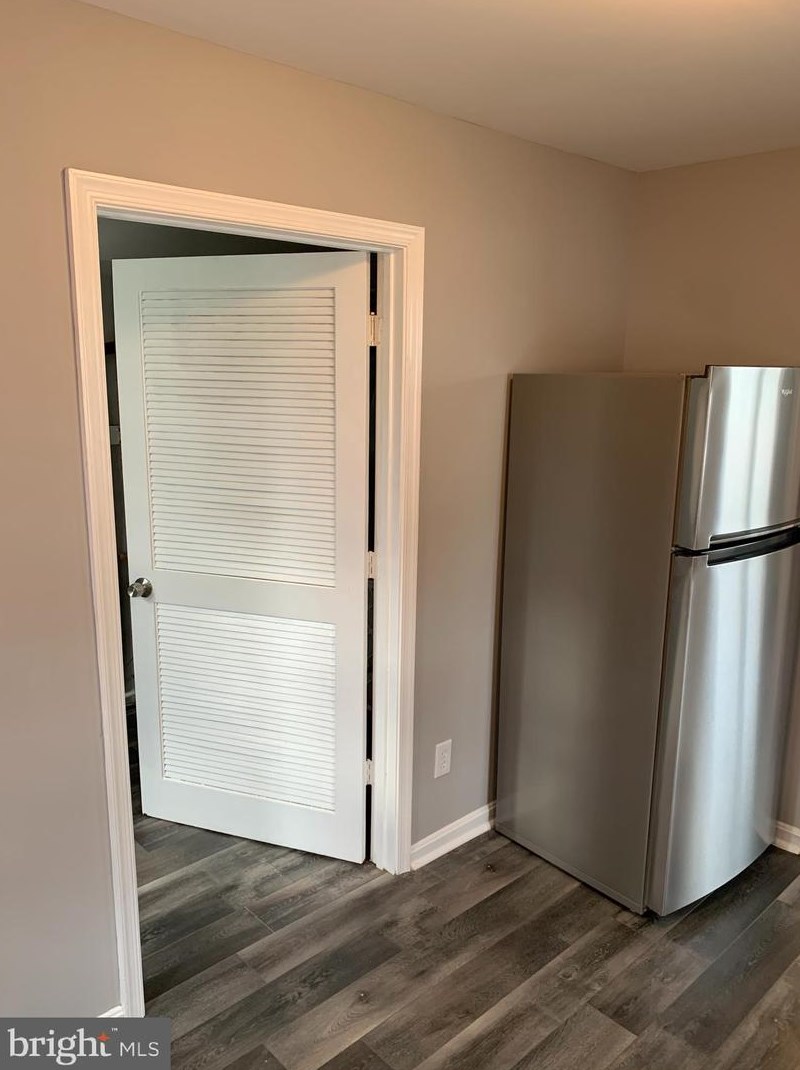 27 Maryland Ave, Baltimore MD 21228-3240 exterior