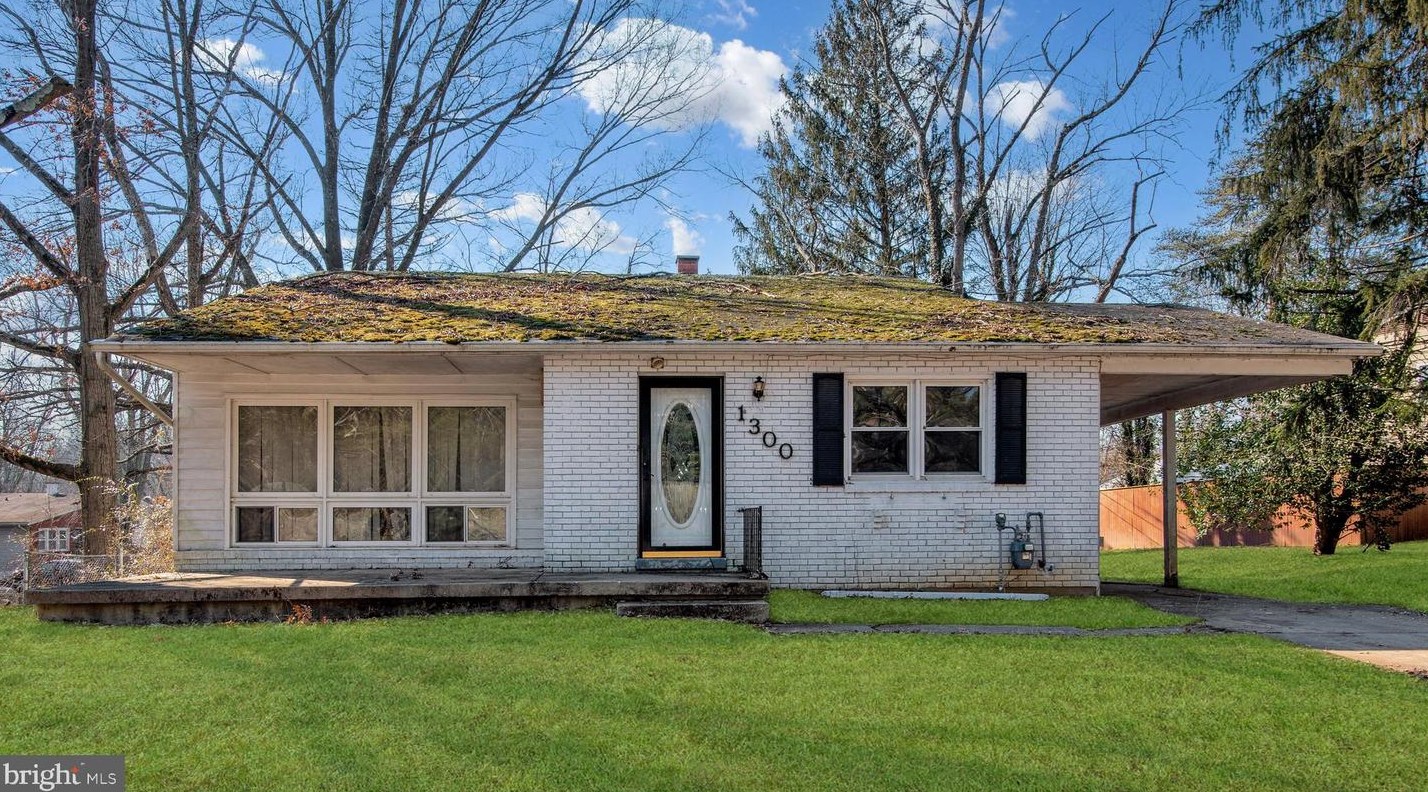 1300 Robin Rd, Baltimore, MD 21208-3619