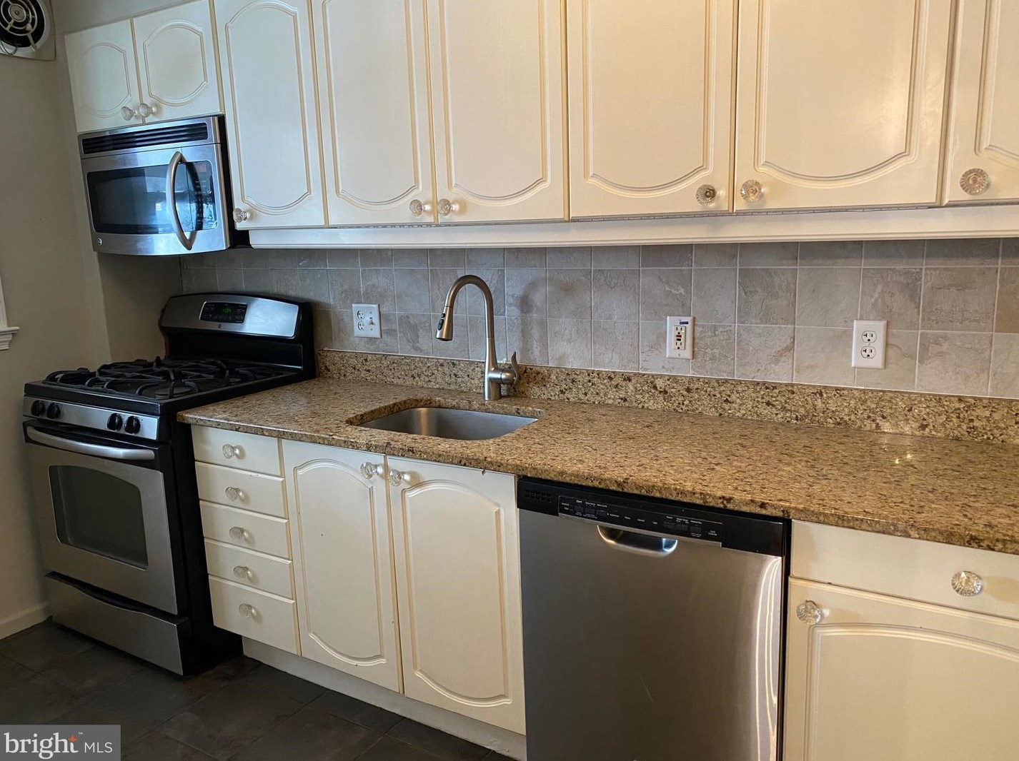 8313 Pleasant Plains Rd, Baltimore MD  21286-8240 exterior