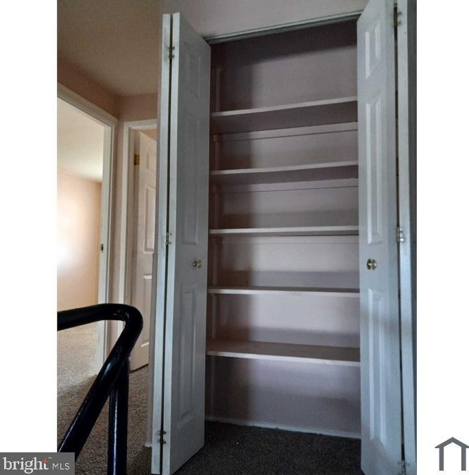 802 Regis Ct, Baltimore MD  21227-3442 exterior