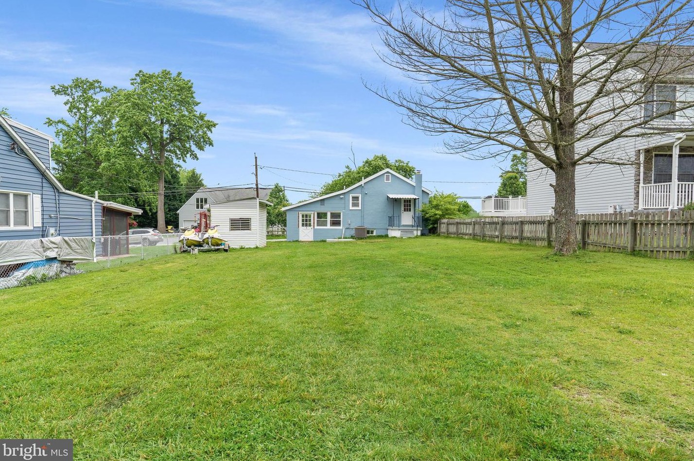 2216 Silver Lane Rd, Baltimore, MD 21221-6138