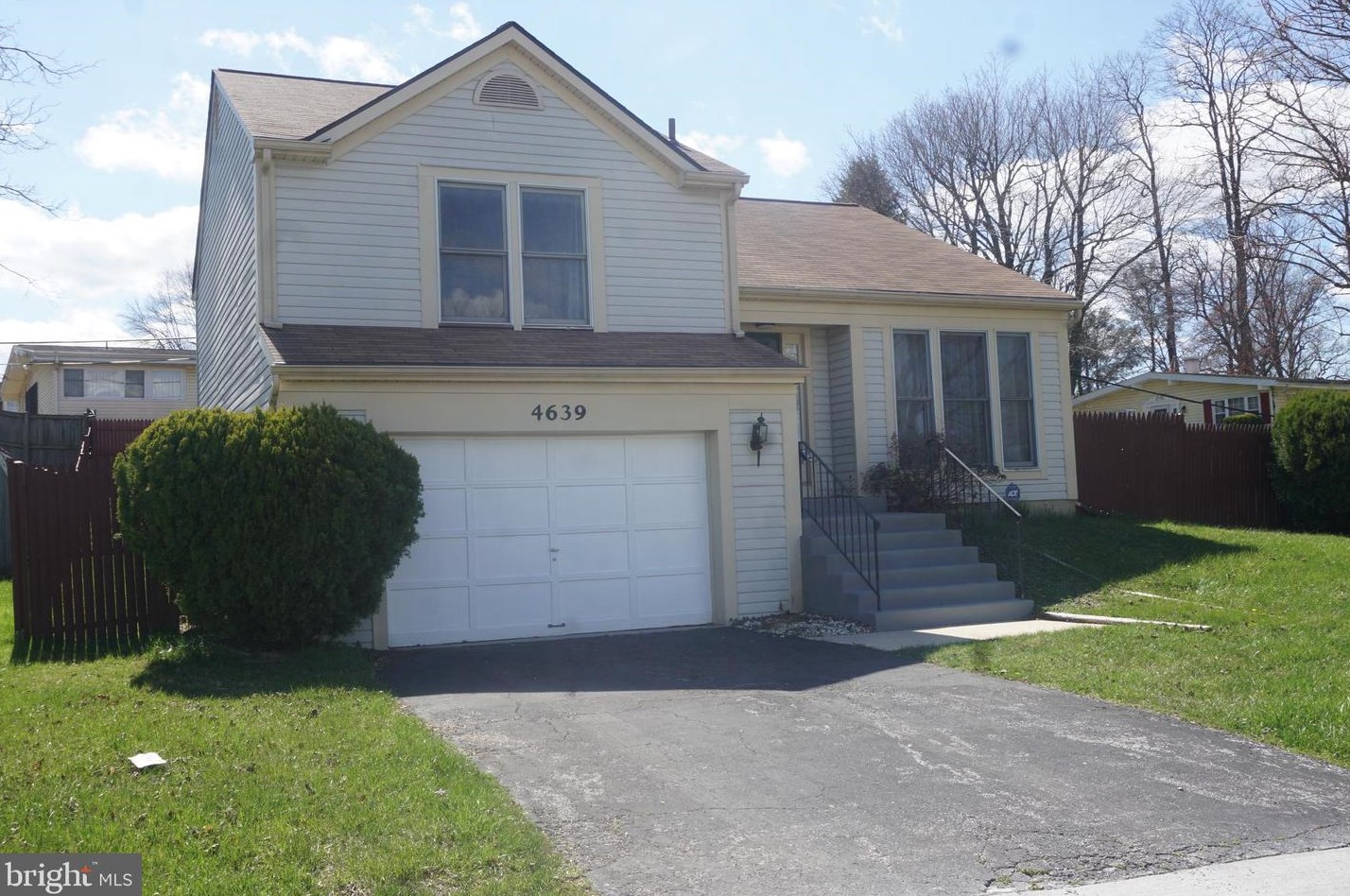 4639 Panacea Rd, Baltimore, MD 21208-2248
