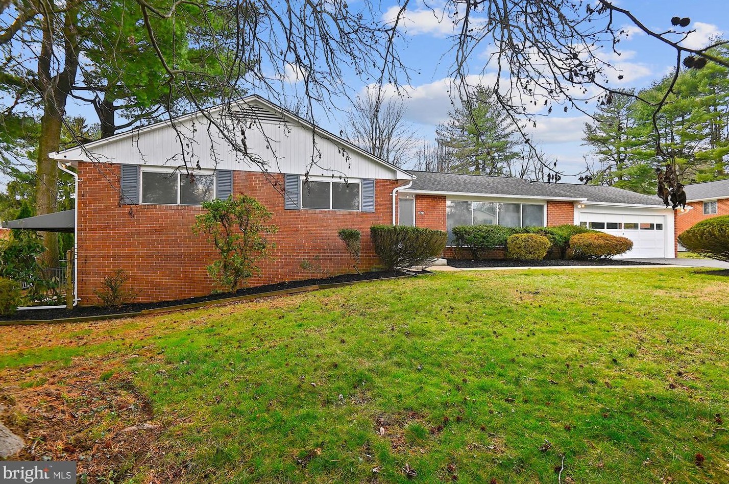 3421 Birch Hollow Rd, Baltimore, MD 21208-1842