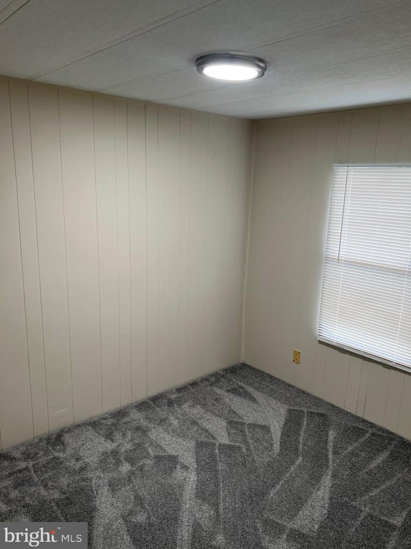 102 Briarwood Rd, Baltimore MD 21228-2002 exterior