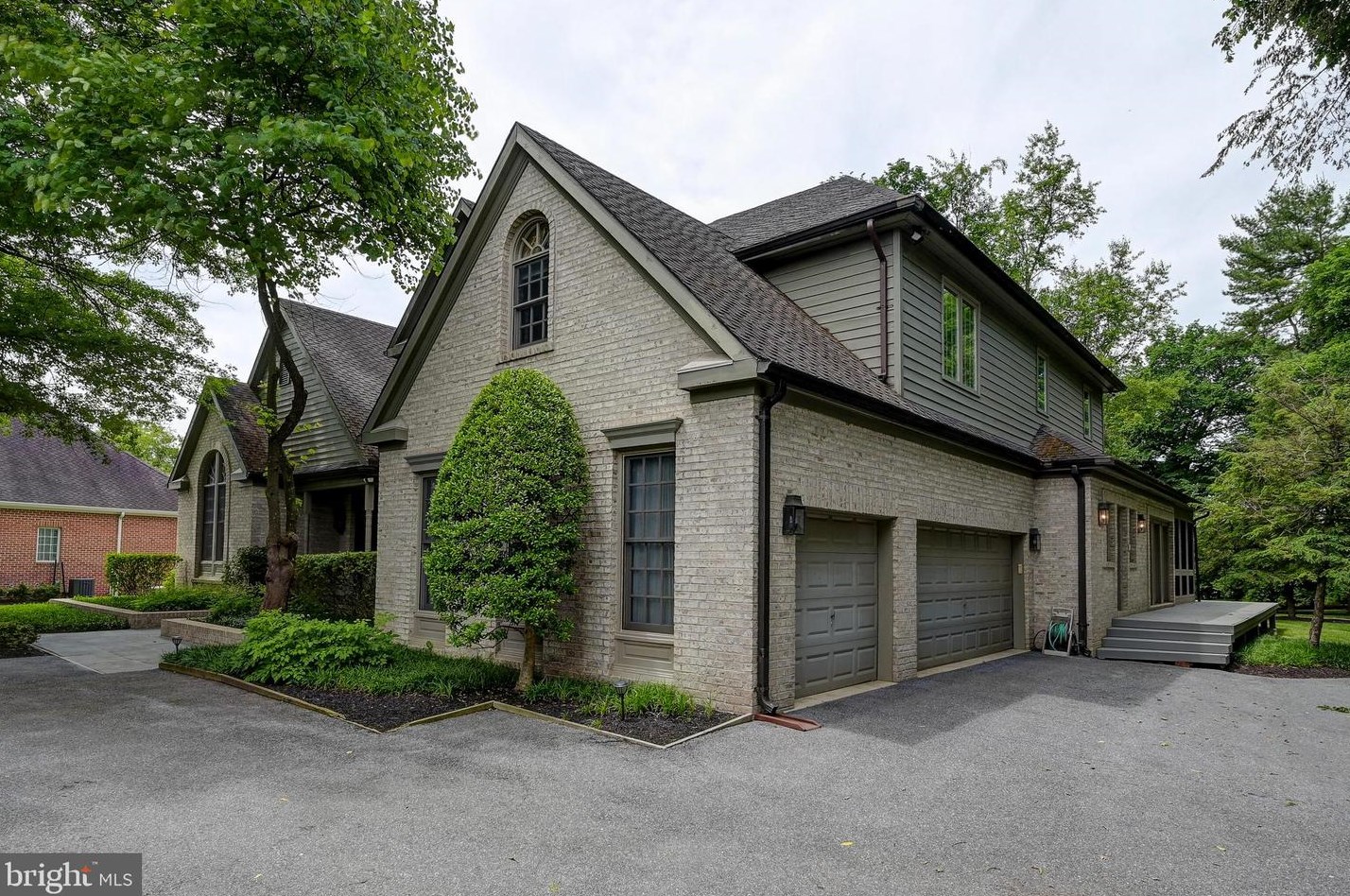 16 Hurlingham Ct, Baltimore, MD 21208-3310