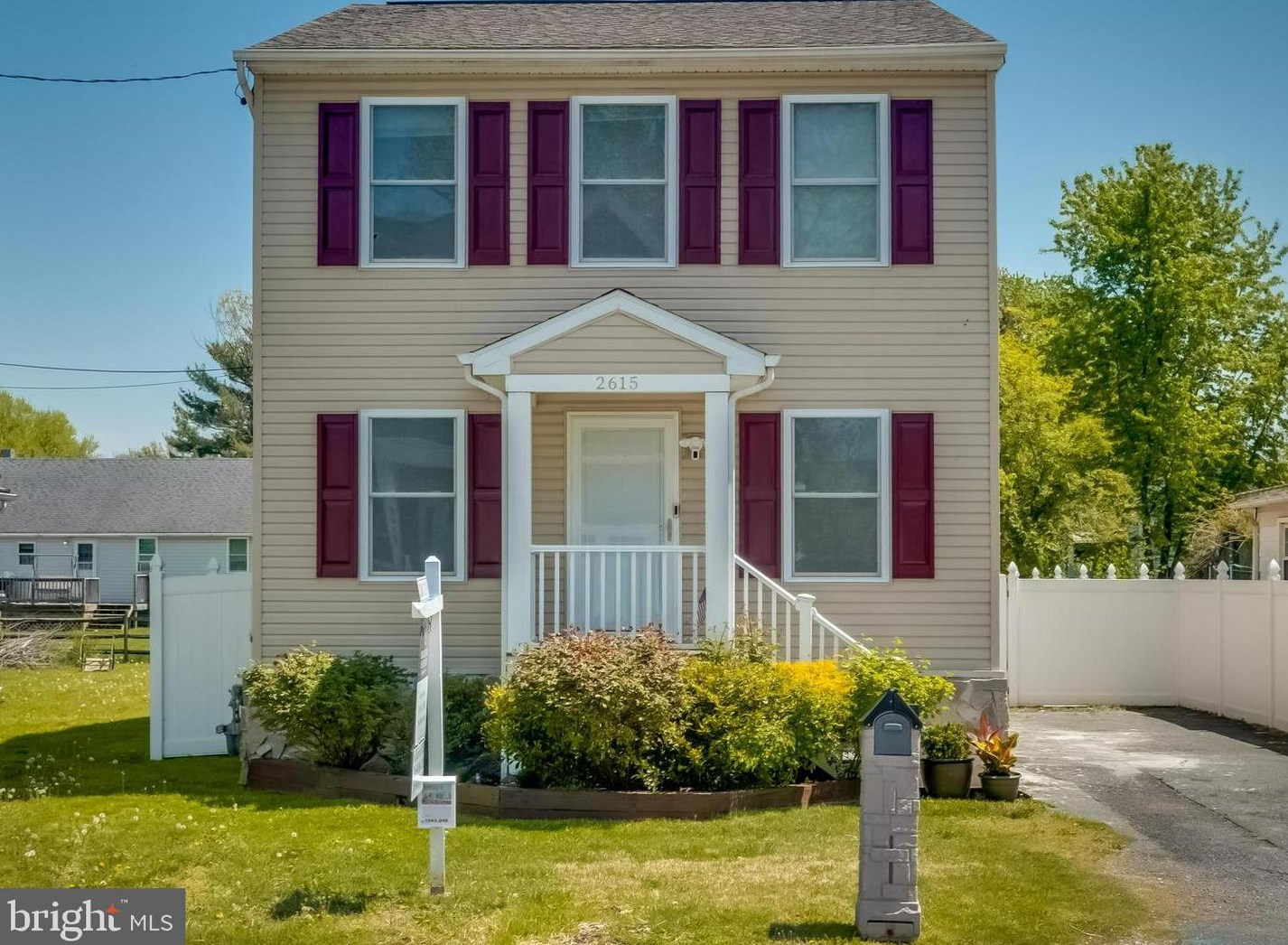 2615 Edgemere Ave, Baltimore, MD 21219-1716
