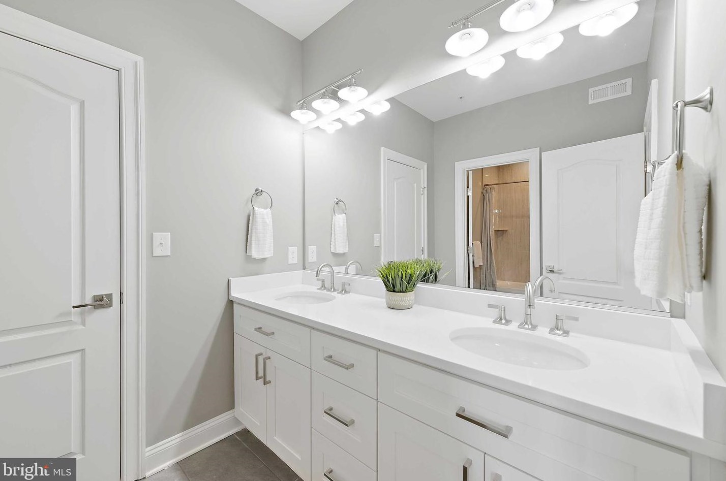 7801 Deboy Ave, Baltimore MD 21222-2719 exterior