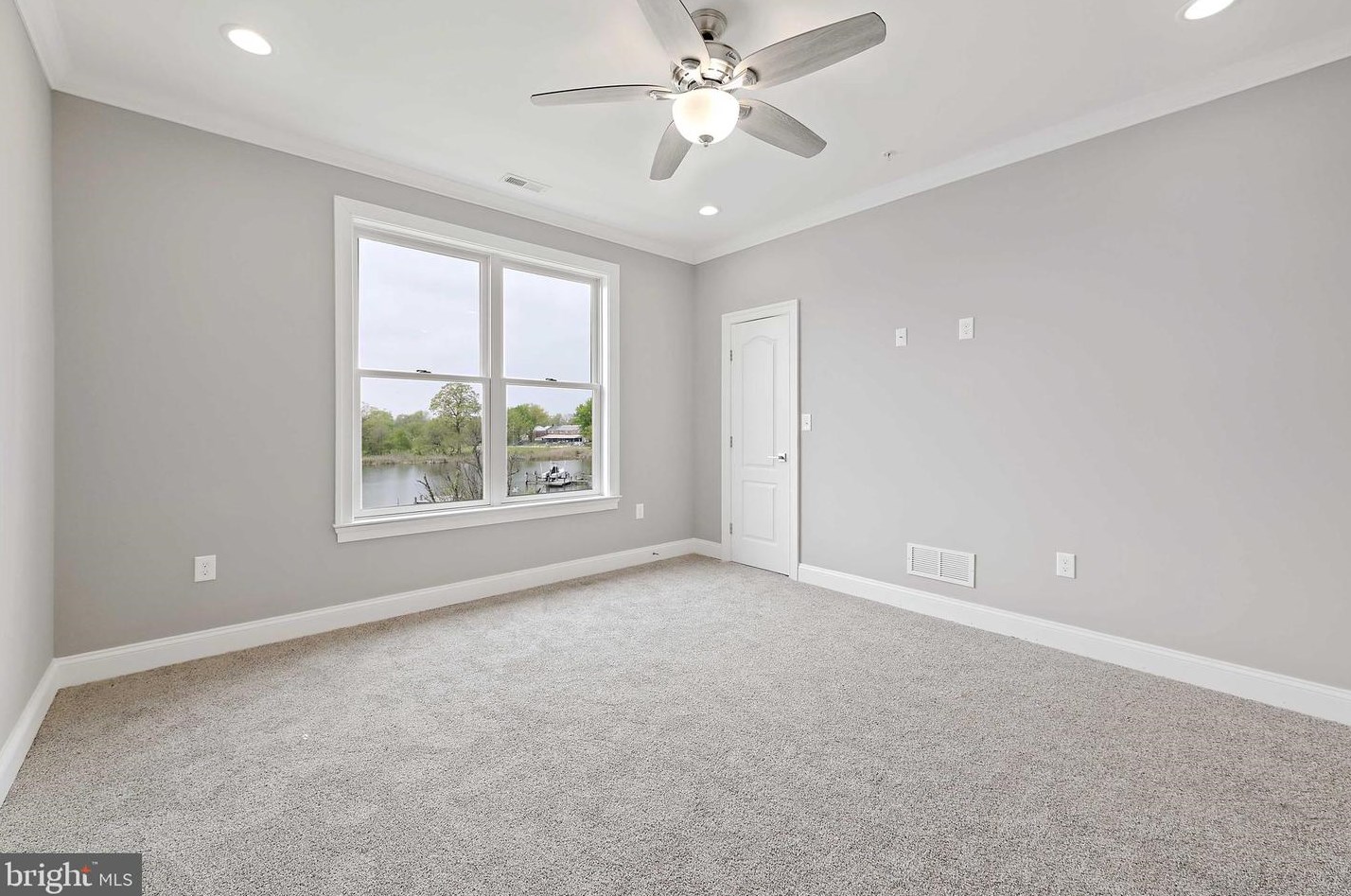 7801 Deboy Ave, Baltimore MD 21222-2719 exterior