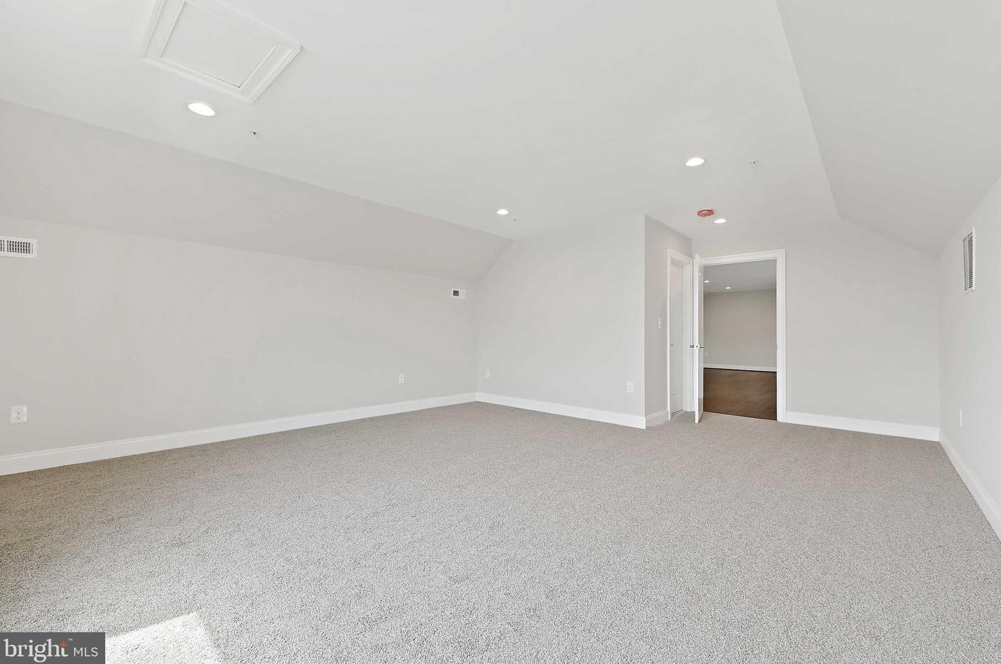 7801 Deboy Ave, Baltimore MD 21222-2719 exterior