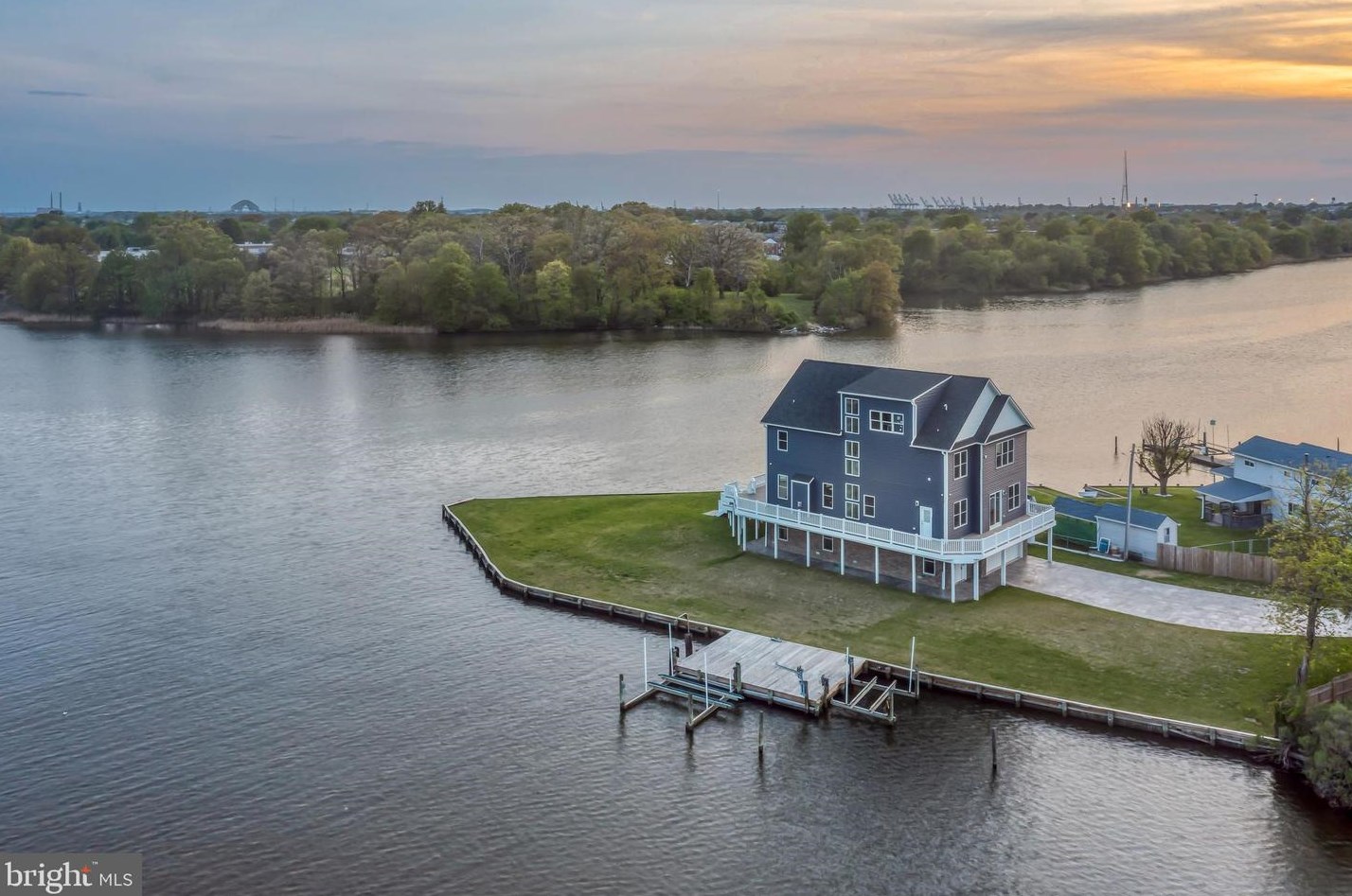 7801 Deboy Ave, Baltimore MD 21222-2719 exterior