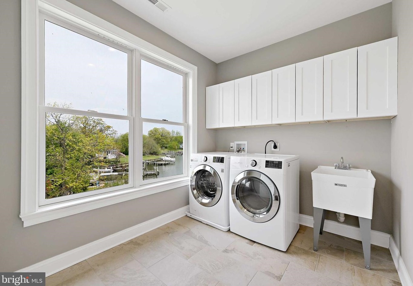 7801 Deboy Ave, Baltimore MD 21222-2719 exterior