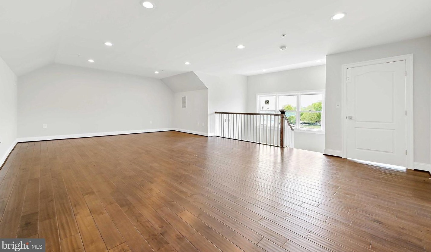 7801 Deboy Ave, Baltimore MD 21222-2719 exterior