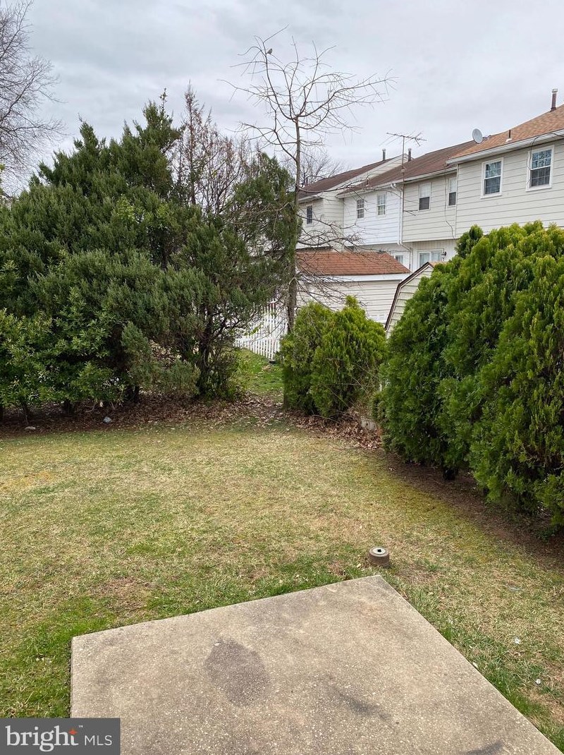 17 King Charles Cir, Baltimore, MD 21237-4134