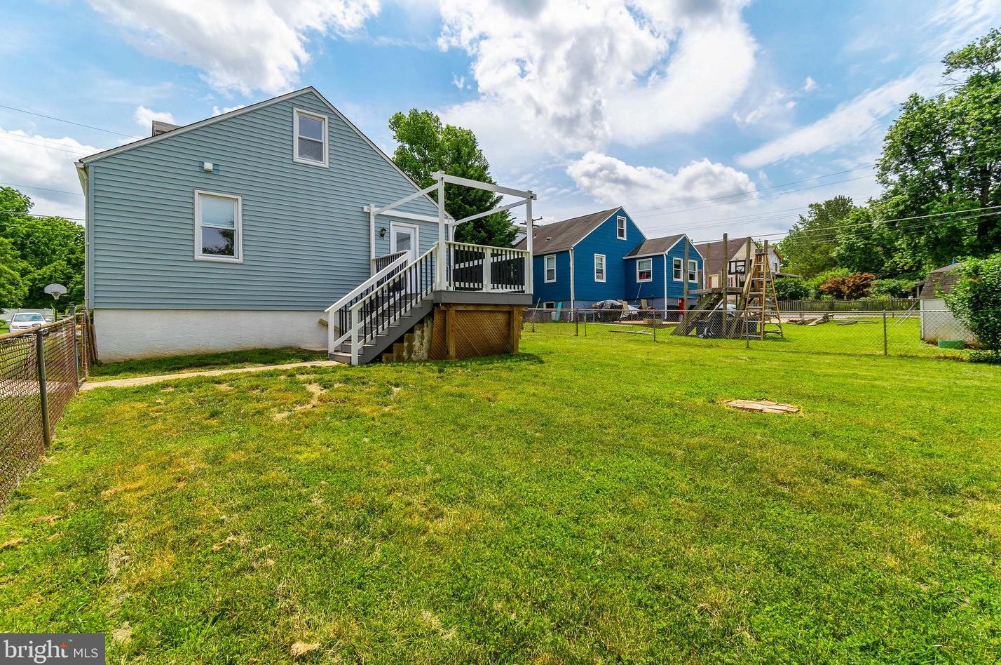 610 Meyers Dr, Baltimore MD  21228-4105 exterior