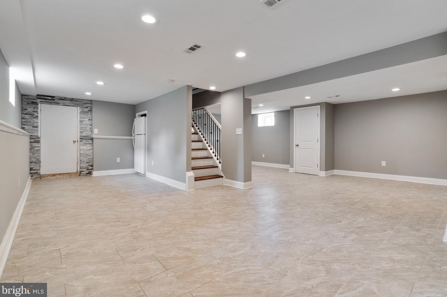 610 Meyers Dr, Baltimore MD  21228-4105 exterior