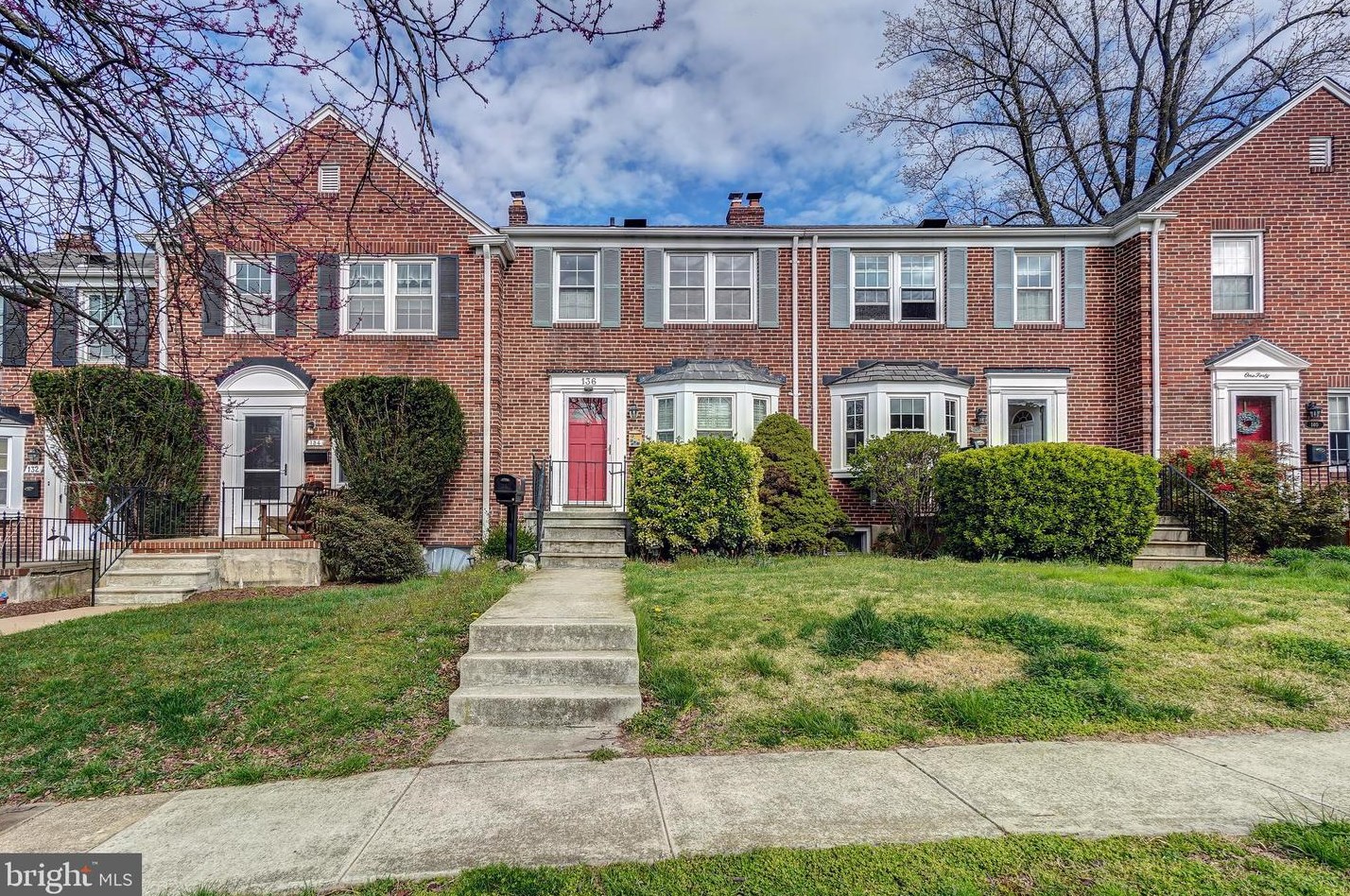 136 Brandon Rd, Baltimore, MD 21212-1127