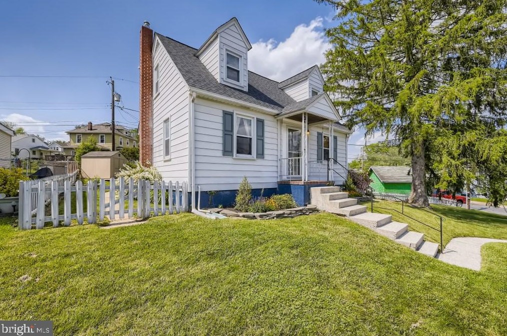 4522 Ridge Dr, Baltimore, MD 21229-5354