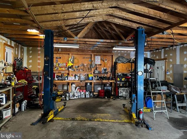 3230 Rolling Rd, Baltimore MD  21244-4136 exterior