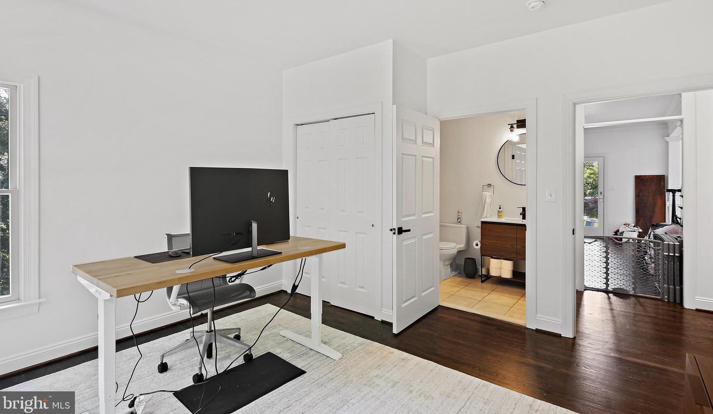 3 Hambleton Ct, Baltimore MD  21208-3333 exterior