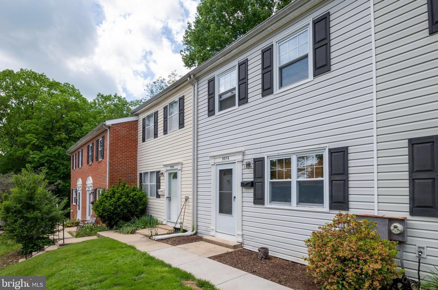9376 Pan Ridge Rd, Baltimore, MD 21234-1529