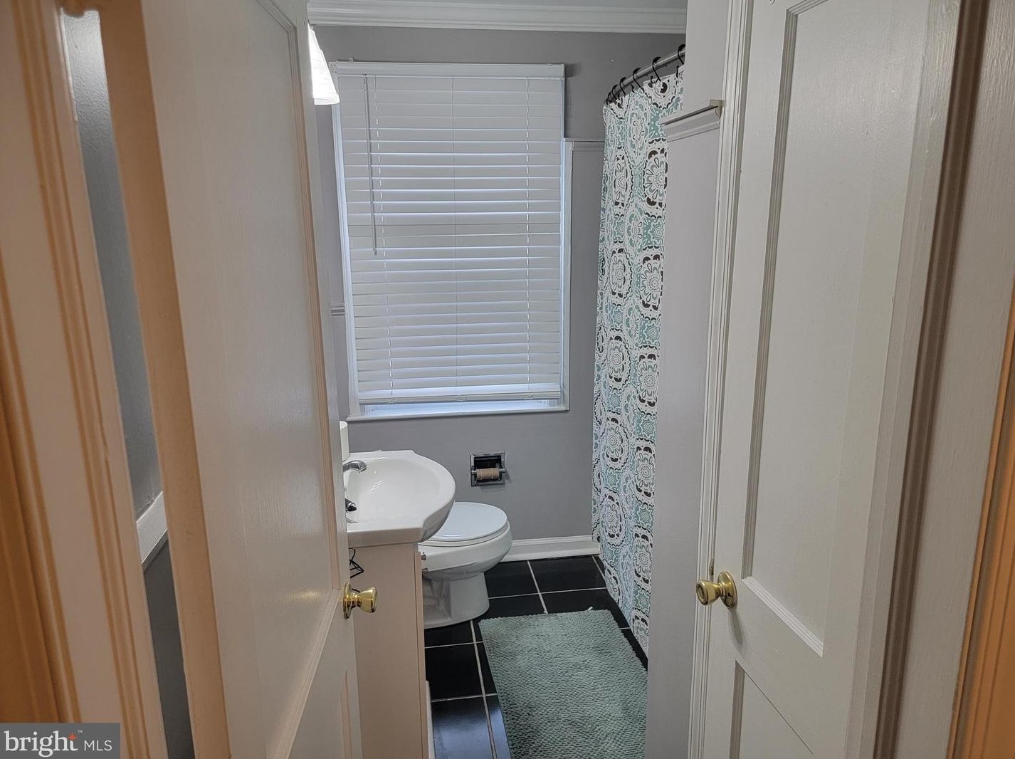 946 Radcliffe Rd, Baltimore MD  21204-2601 exterior