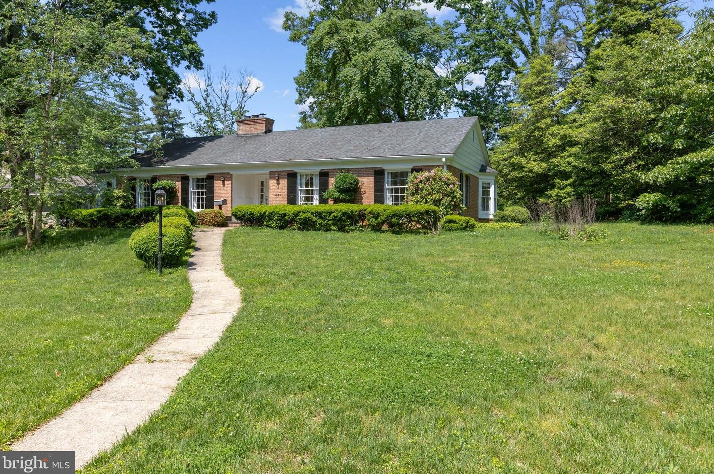1600 Timbercrest Dr, Baltimore, MD 21228-5651