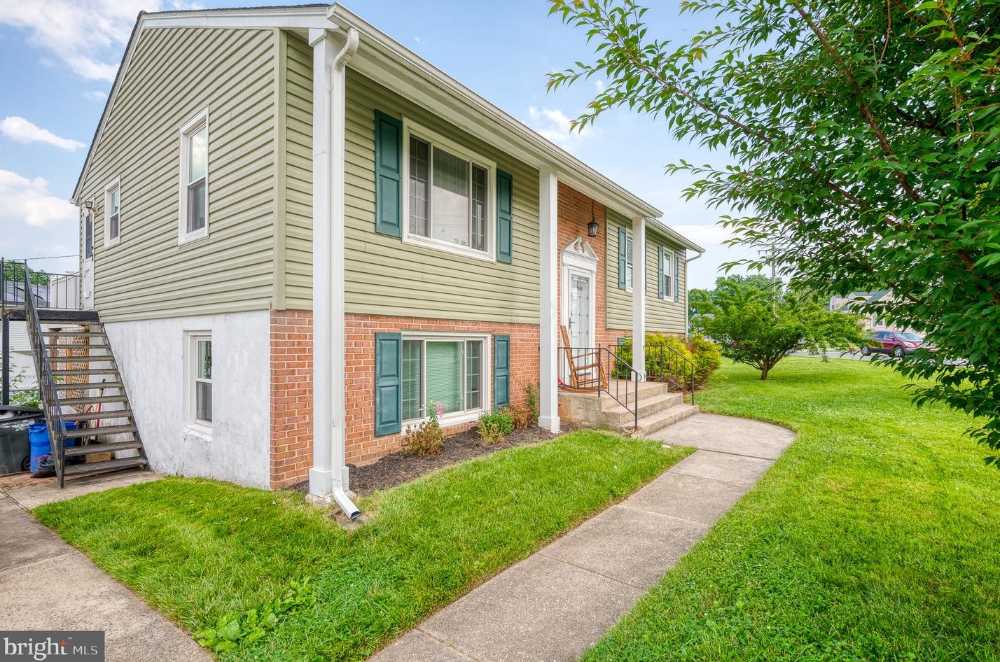9601 Westcott Way, Baltimore, MD 21236-1048