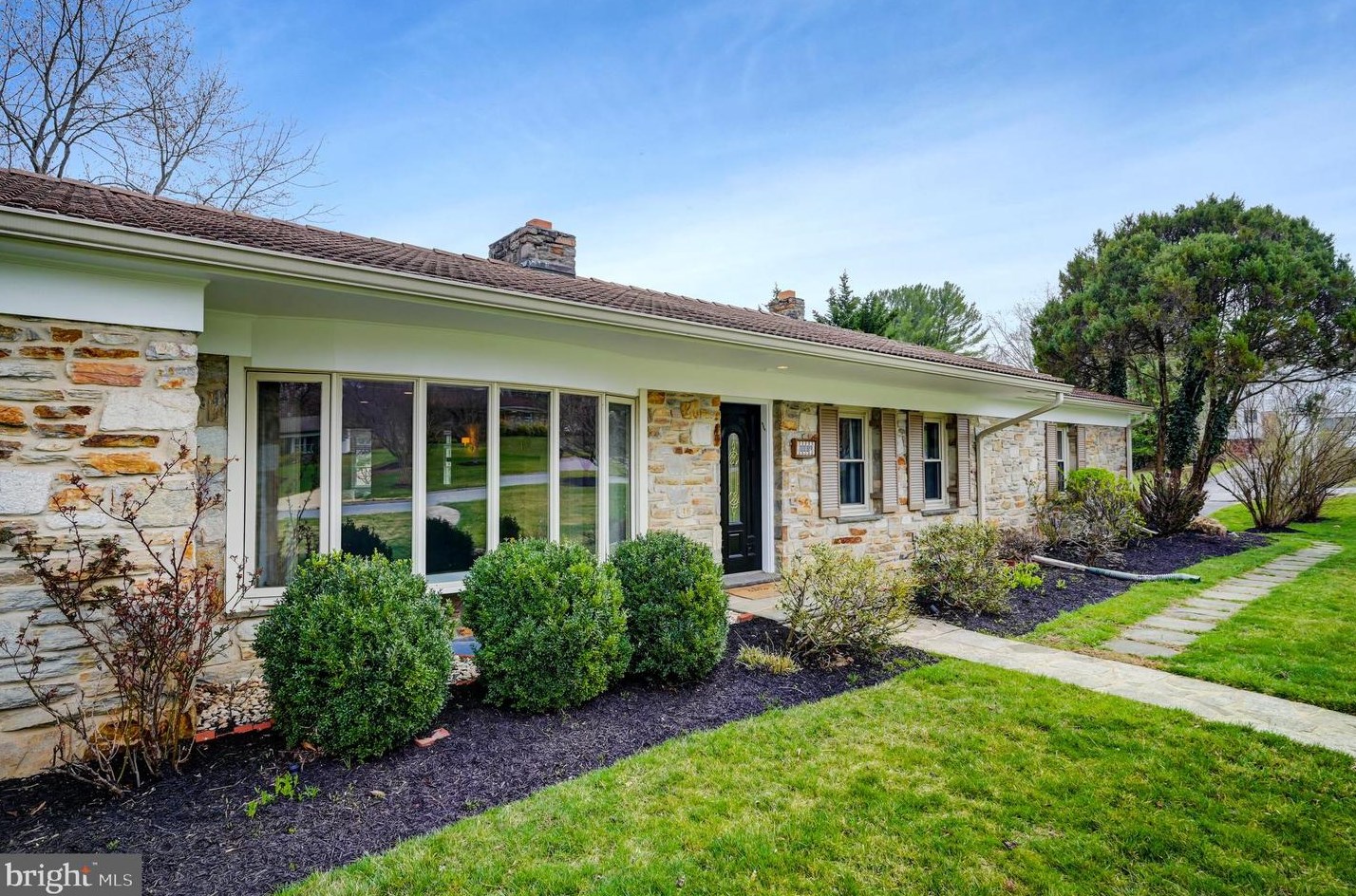 1119 Gypsy Ln, Baltimore MD  21286-1406 exterior