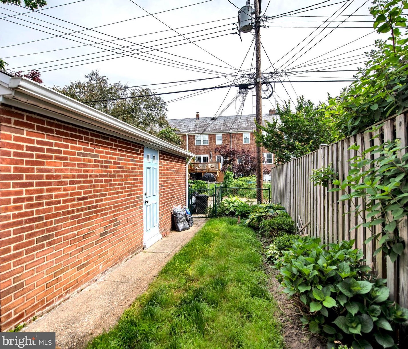 99 Dunkirk Rd, Baltimore MD  21212-1707 exterior