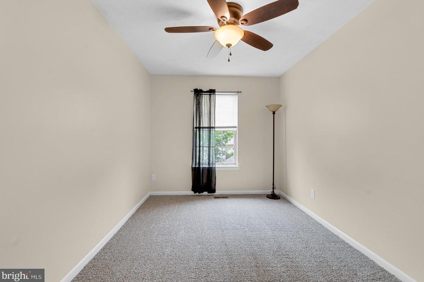 520 Gloucester Ct, Baltimore MD  21220-3673 exterior