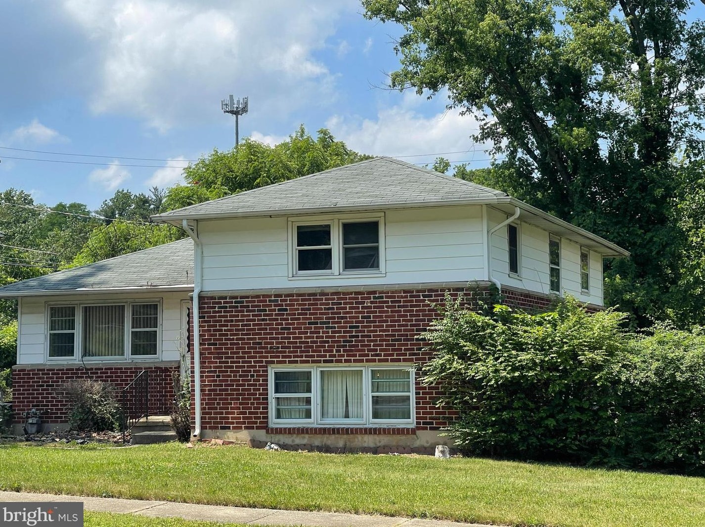 3820 Victoria Ave, Baltimore, MD 21244-3733