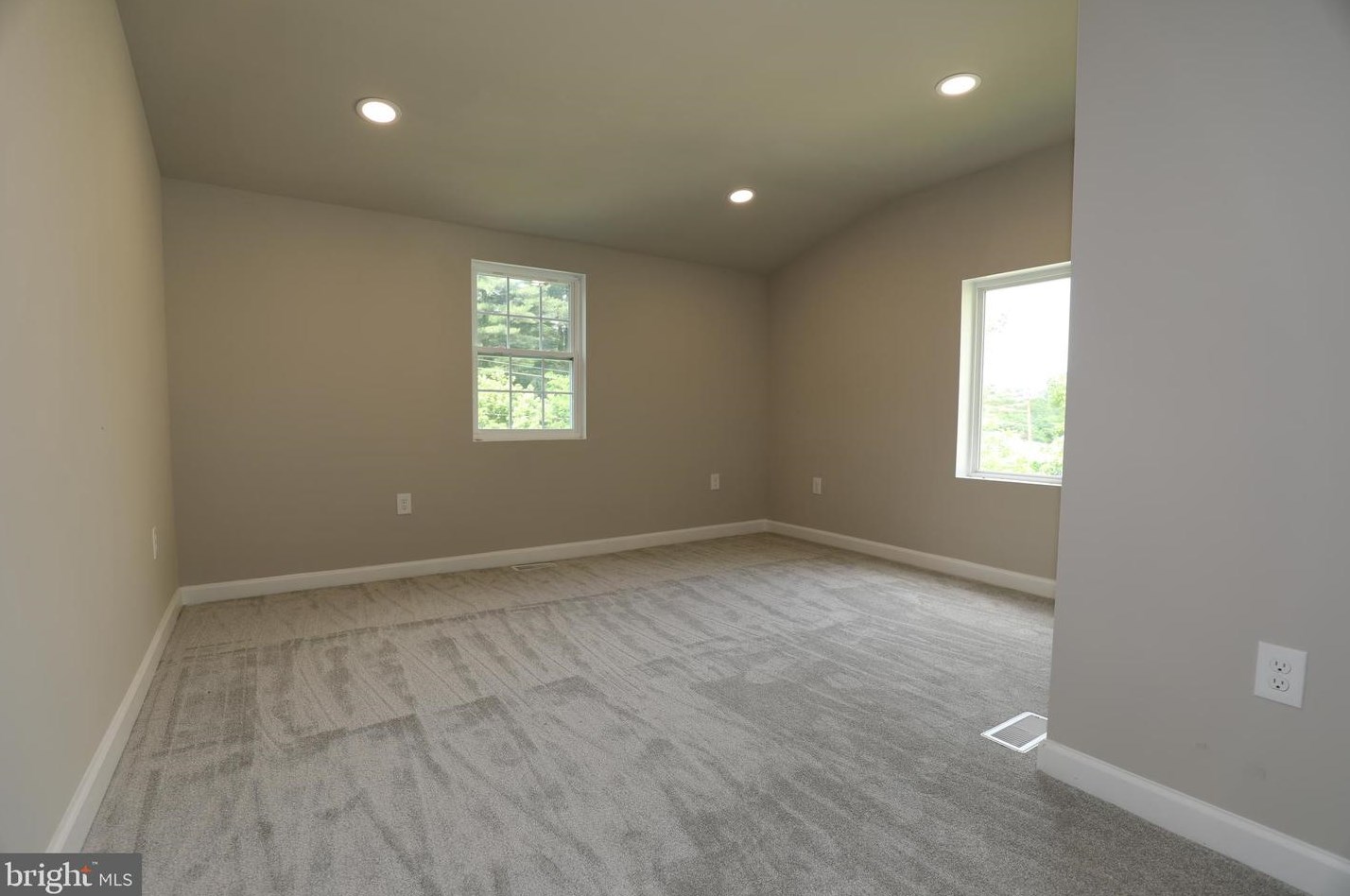 315 Oella Ave, Baltimore MD  21228-5417 exterior