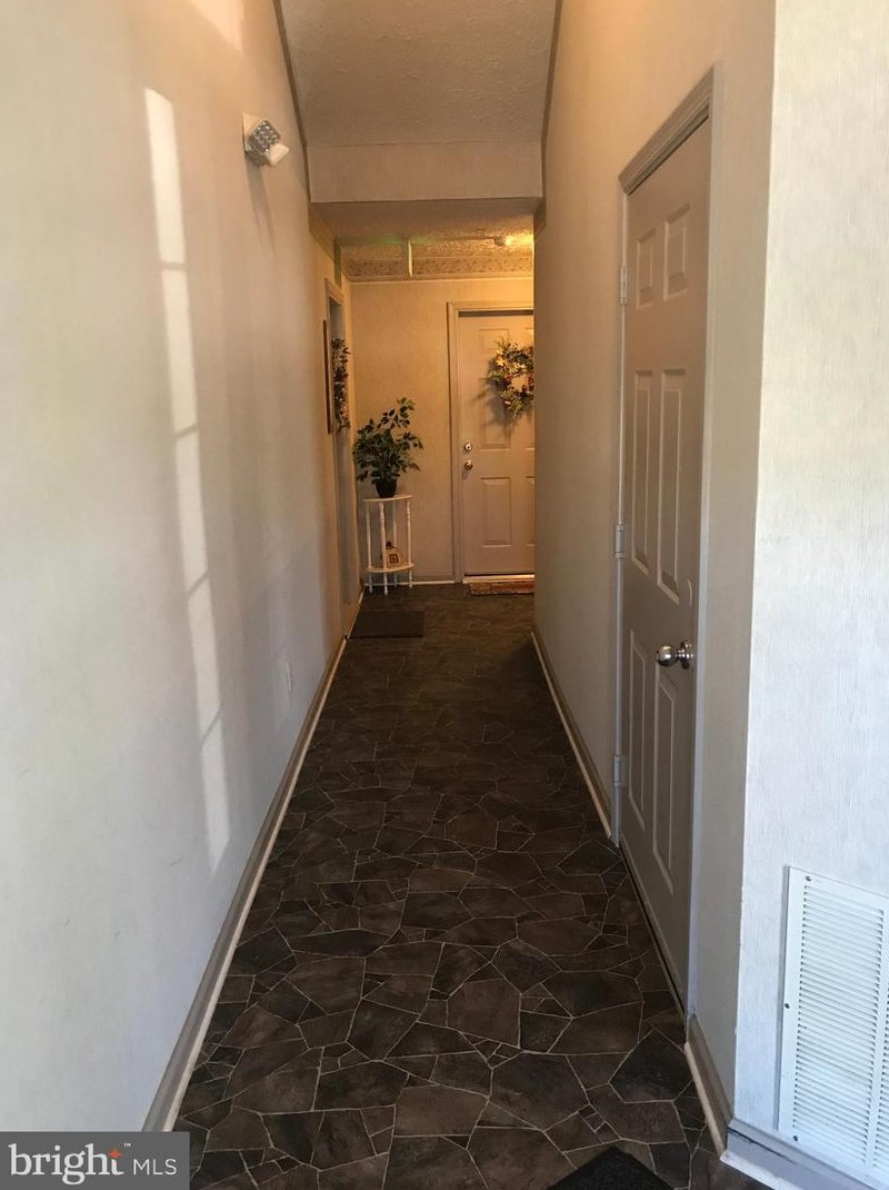 9513 Devonwood Ct, Baltimore, MD 21237-4937