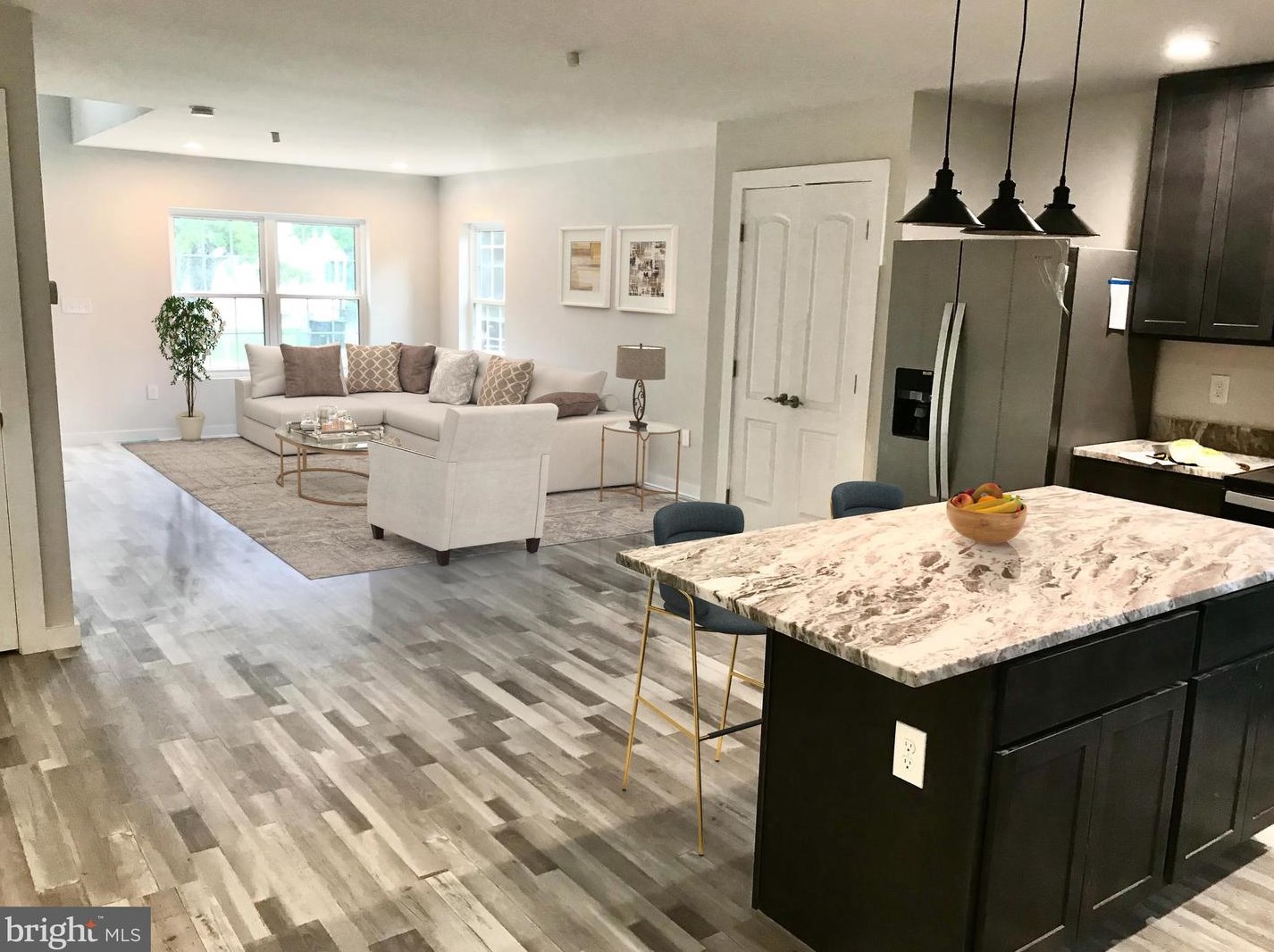 1110 Beach Rd, Baltimore, MD 21221-6103