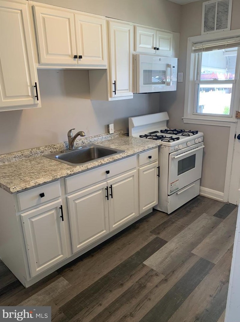 114 Kingston Rd, Baltimore, MD 21220