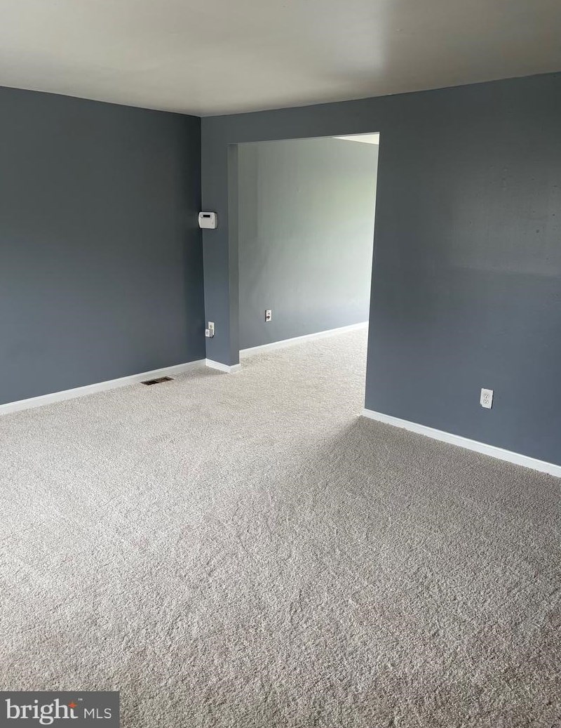7 Van Ct, Baltimore, MD 21206-2954