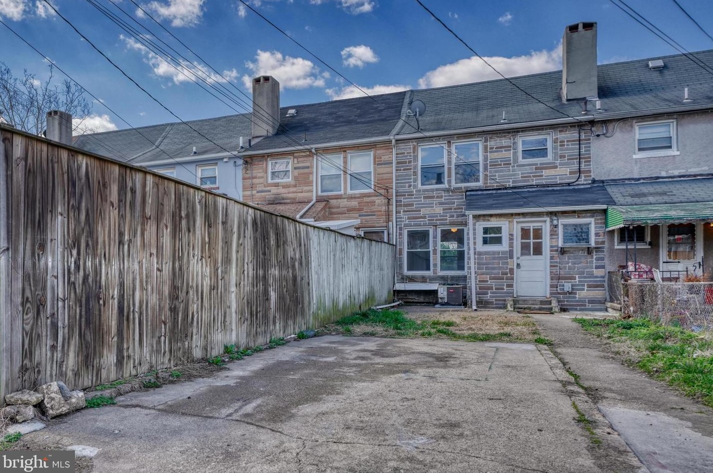 27 Portship Rd, Baltimore, MD 21222-3853