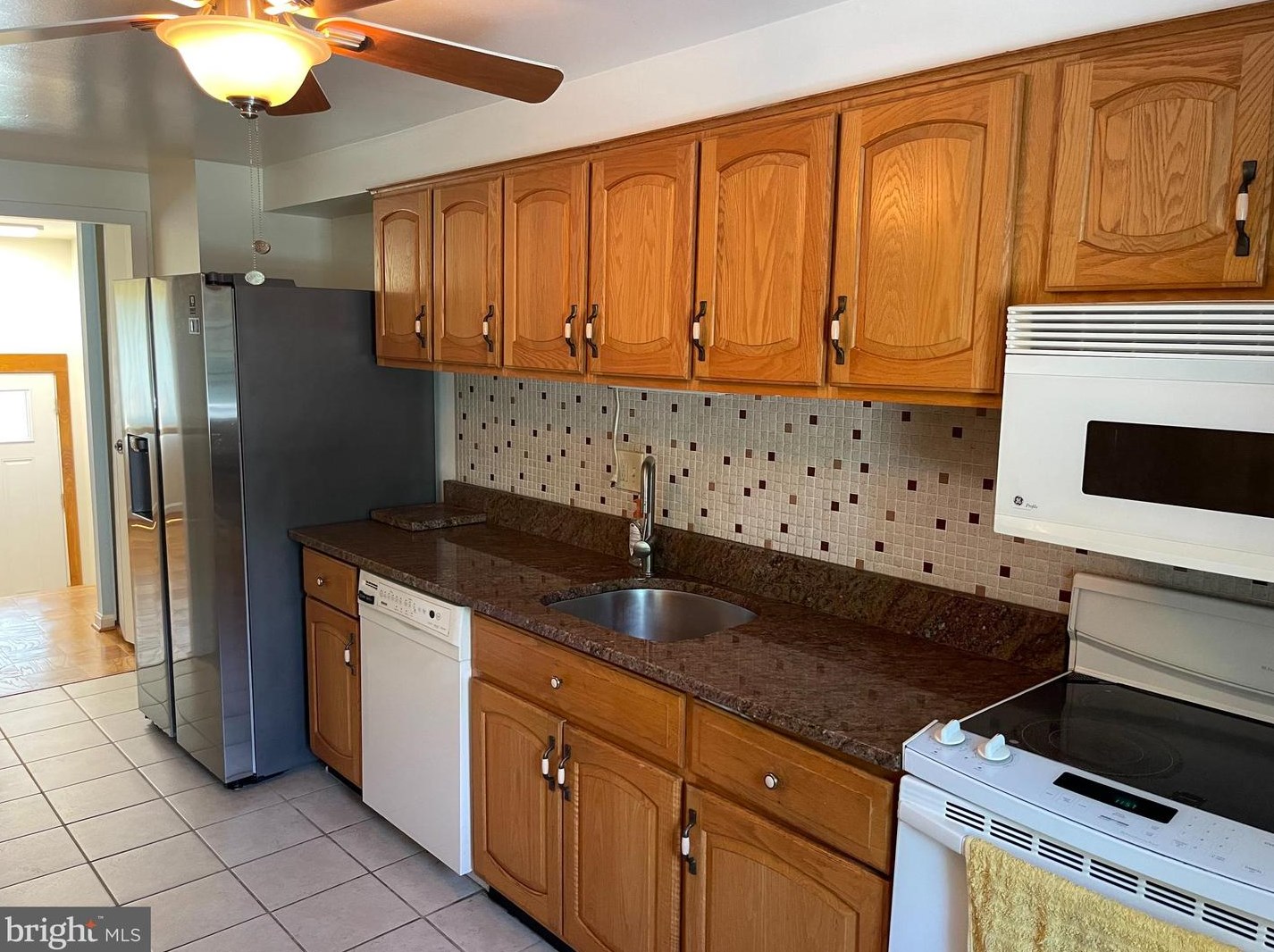 976 Regina Dr, Baltimore MD  21227-2338 exterior