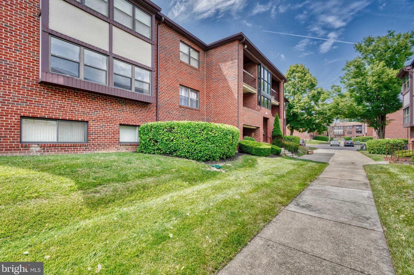 10 Juliet Ln, Baltimore, MD 21236-1218
