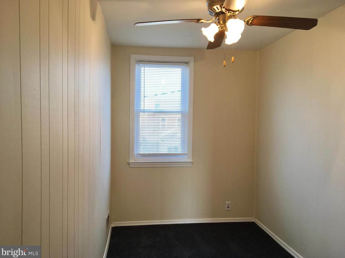7818 New Battle Grove Rd, Baltimore, MD 21222